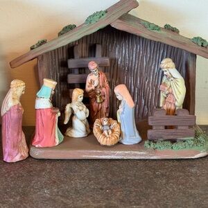 Vintage Porcelain Nativity Set w/ Stable 7 Figures Christmas Decor
